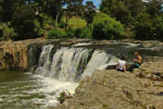 Haruru Falls